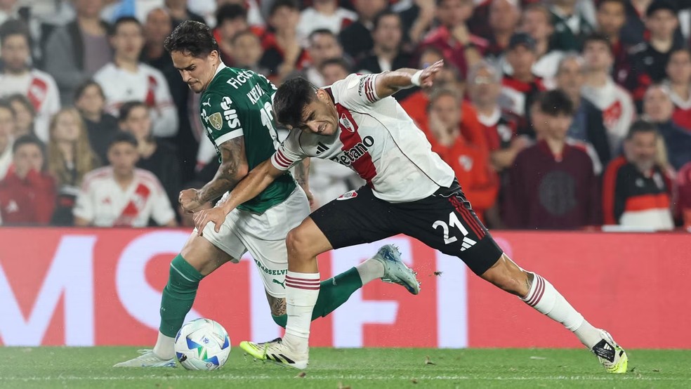 Khellven durante partida entre River Plate e Palmeiras  Foto: Cesar Greco