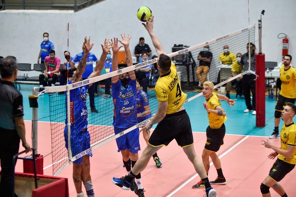 No tie-break, Campinas perde para Araguari e sofre a primeira derrota na  Superliga de Vôlei - CBN Campinas 99,1 FM