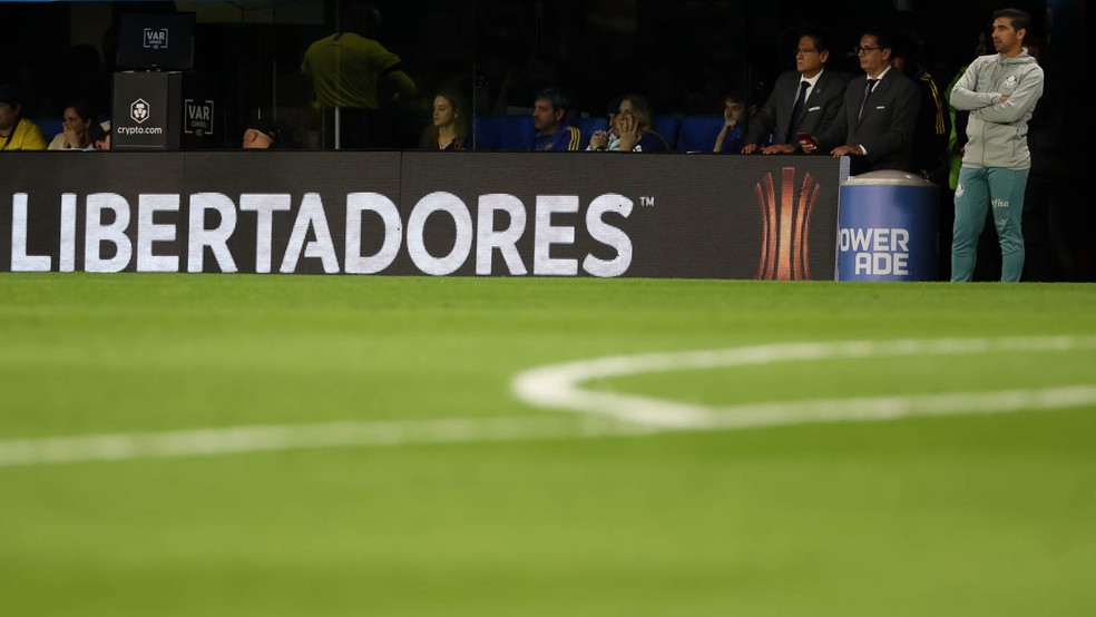 Abel Ferreira em Boca Juniors x Palmeiras na Libertadores — Foto: Cesar Greco/Palmeiras