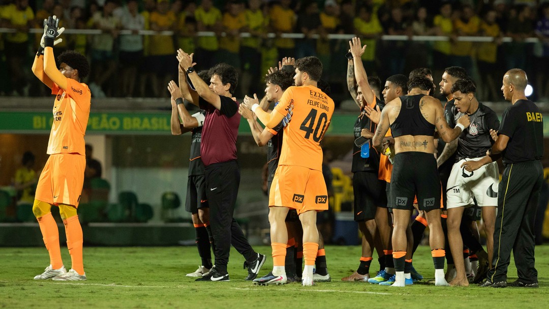 Corinthians perde para Mirassol, entra no Z-4 e Diniz detona arbitragem: 'Errou praticamente tudo' — image 4