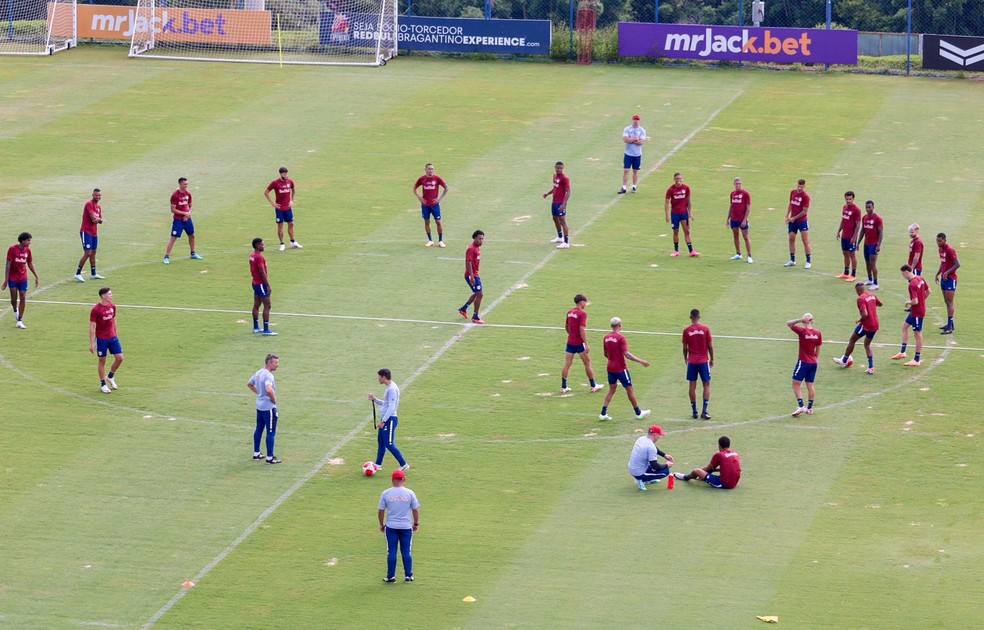 Treino da pré-temporada do Bragantino — Foto: Danilo Sardinha/ge
