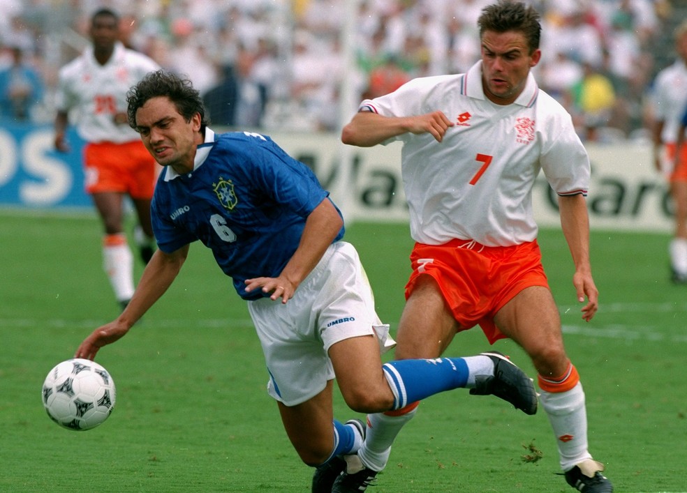 オランダ代表（KNVB） Marc Overmars Marc Overmars deixa o futebol por problemas de saúde e estresse | Ge