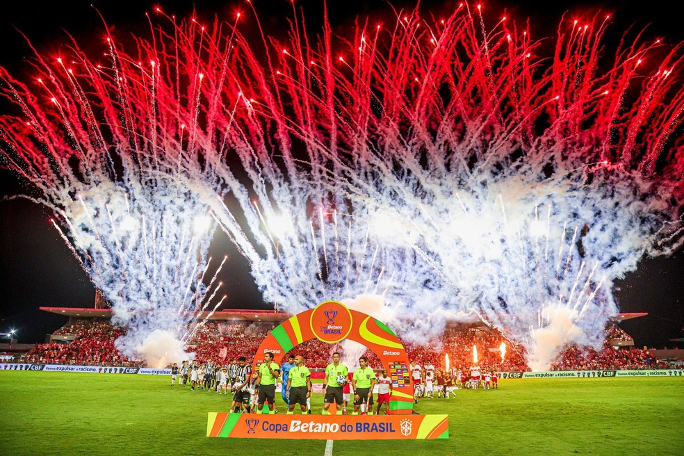 Estádio Rei Pelé estará lotado no jogo CRB x Criuzeiro — Foto: Ailton Cruz