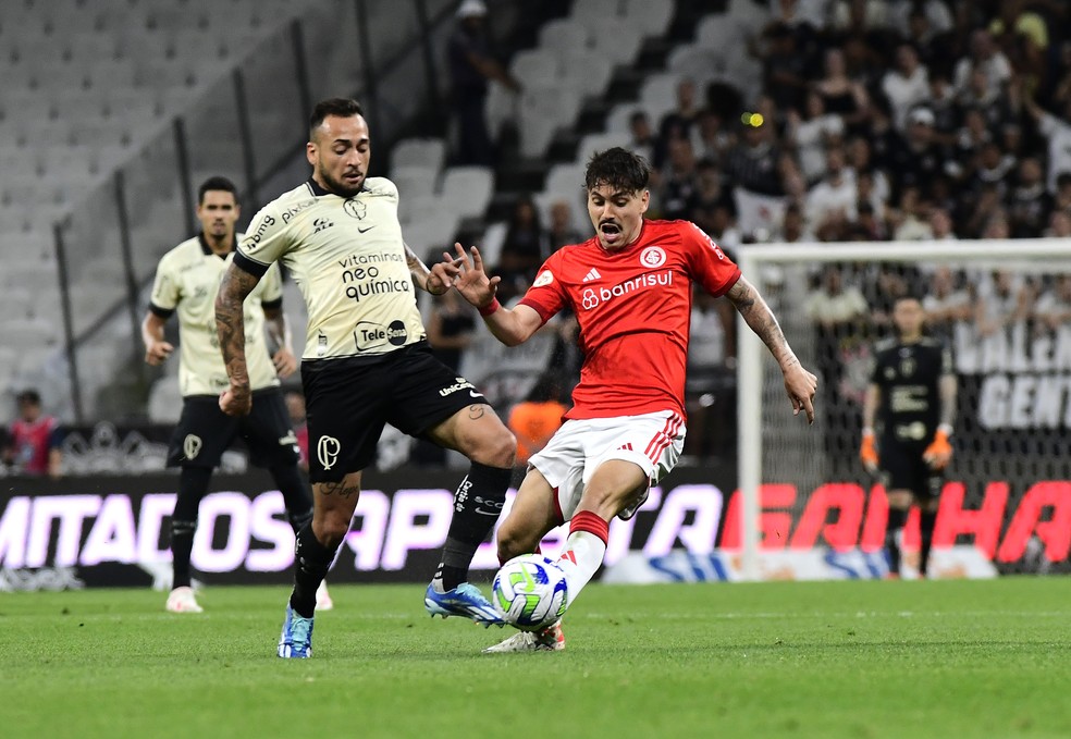 Corinthians perde, mas não pode ser alcançado pelo Bahia — Foto: Marcos Ribolli