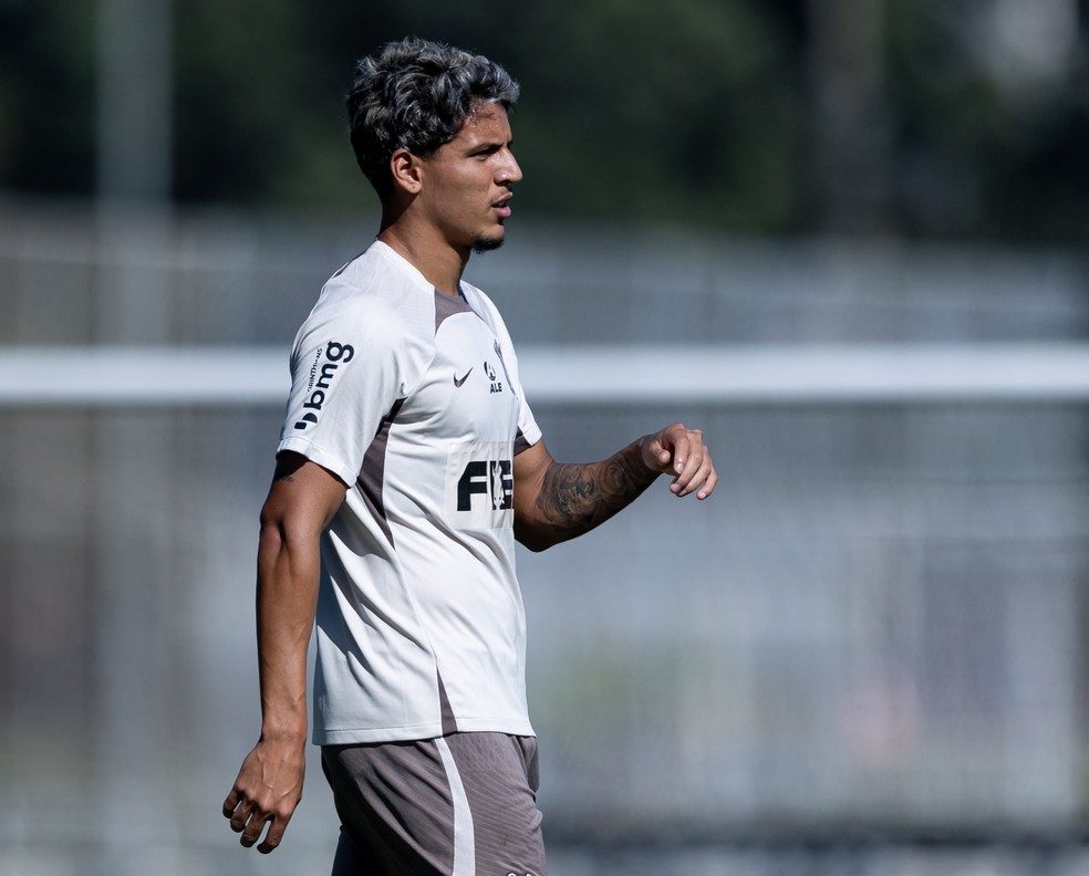 Zagueiro Caetano pode ganhar chance como titular do Corinthians no clássico — Foto: Rodrigo Coca/Ag. Corinthians