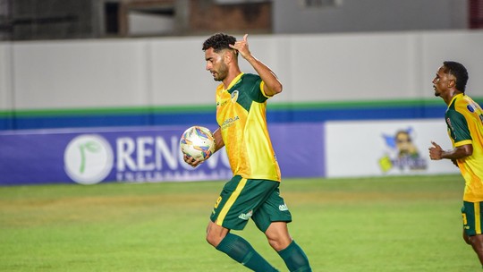 Binho sai do banco, faz três gols pelo Monte Roraima e pede músicaesporte da sorte como apostarretorno ao futebol roraimense