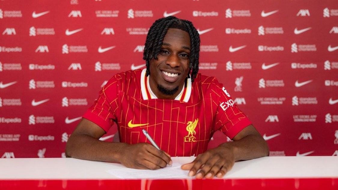 Liverpool anuncia contratação de Frimpong, lateral ex-Bayer Leverkusen