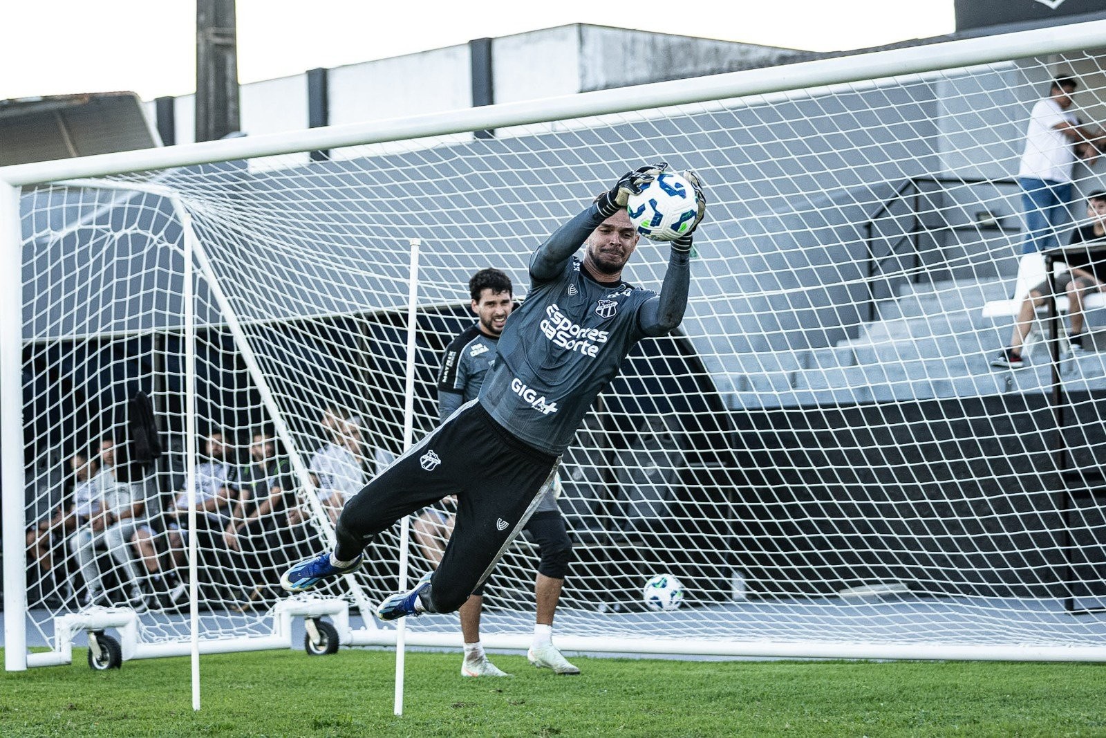Após vencer o Santos, Ceará se reapresenta apenas na quarta (8)