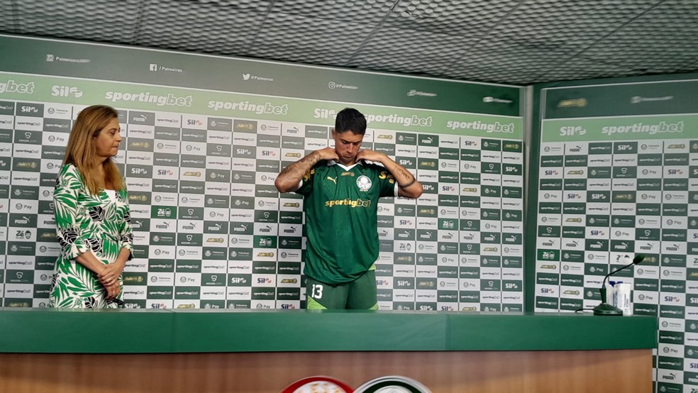 VENCE A DESCONFIANÇA? Martinez afirma que dará o máximo para convencer a torcida; Estou pronto
