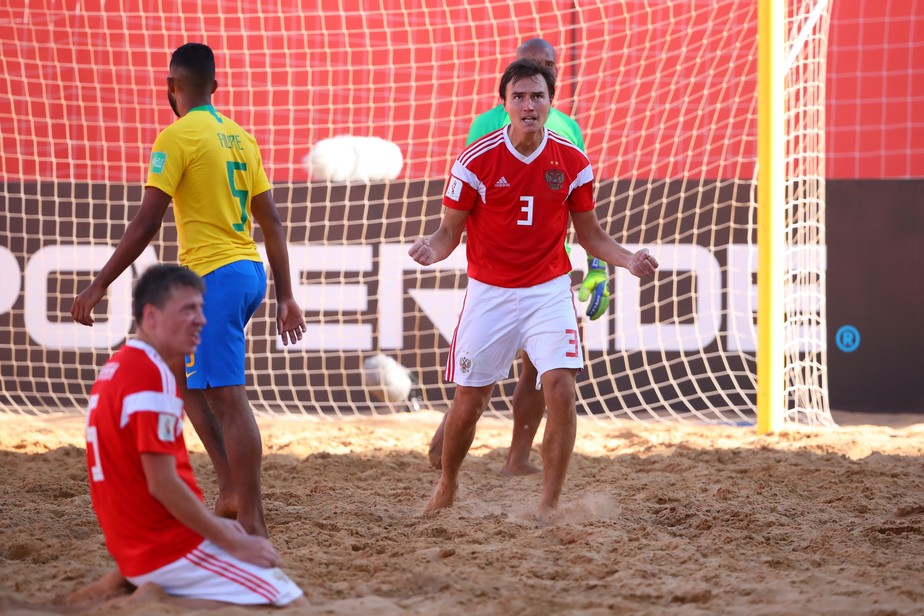Com show de bola de 3, Brasil é eliminado pela Letônia no Mundial