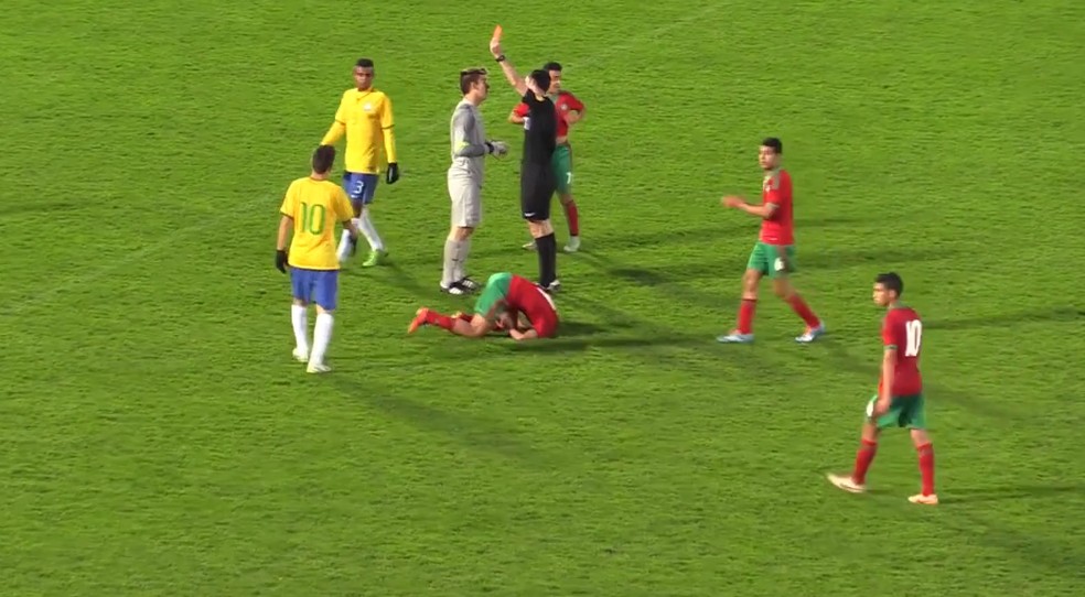 Vini Jr como goleiro na base – Vini Jr