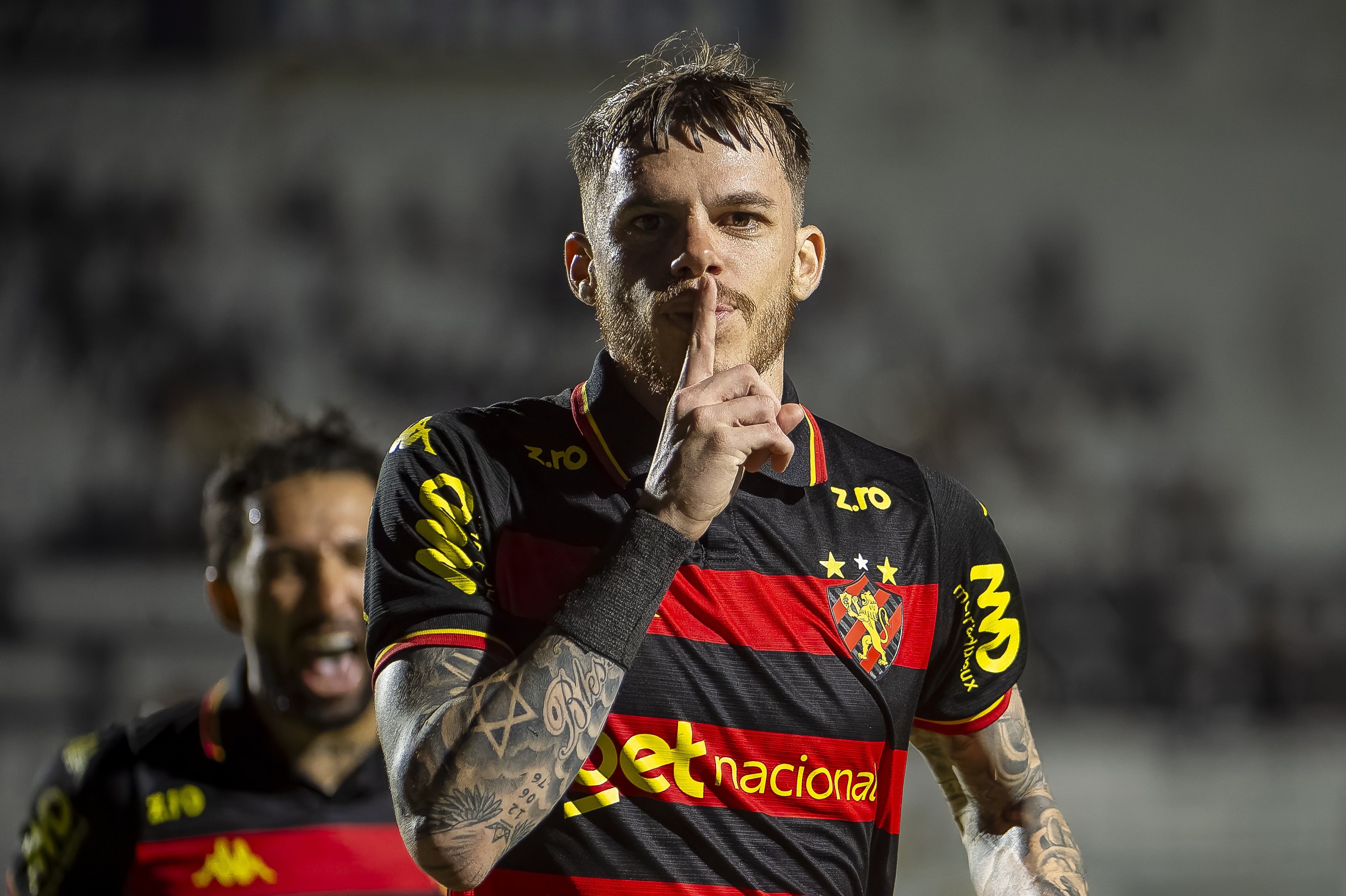 Escalação do Sport: Barletta volta, Ajul é improvisado e reforço fica no Recife