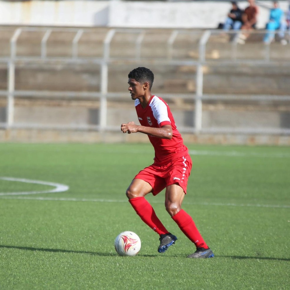 Guilherme Farias em ação pelo Tadamon Sour, da primeira divisão do Líbano — Foto: Divulgação