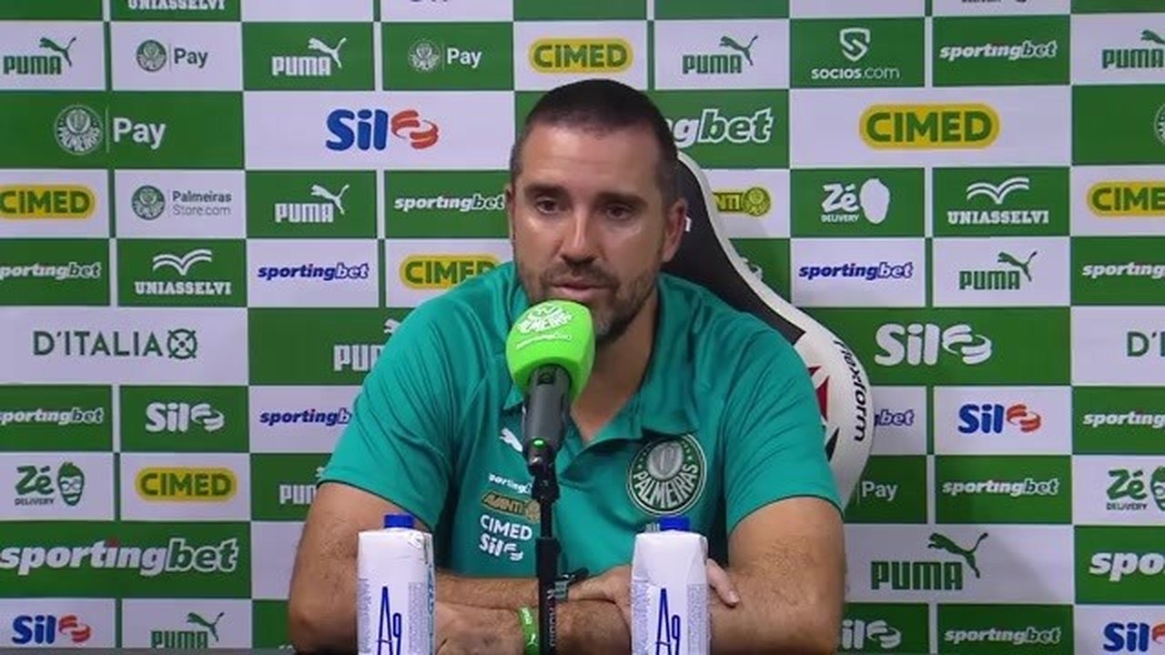 Auxiliar de Abel atribui derrota do Palmeiras ao desgaste e critica estado do gramado em São Januário