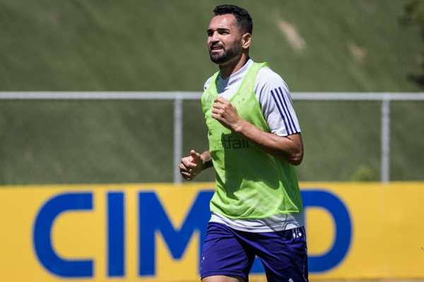 Acordo de Rescisão com Atacante Gilberto no Cruzeiro: Detalhes e Valores