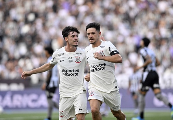 12 jogadores do Corinthians não podem mais mudar de clube no Brasileirão.