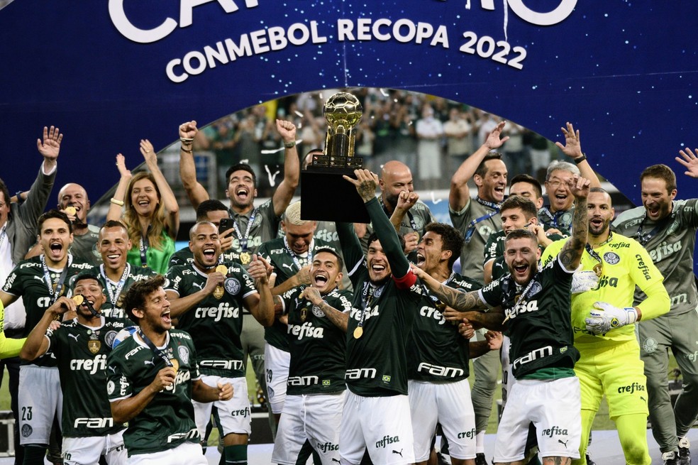 Palmeiras é eleito o melhor time do mundo, título inédito para o país 