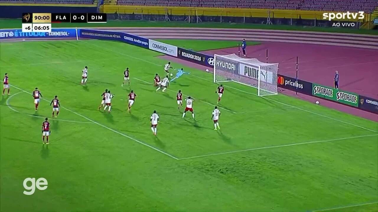 Goleiro promessa do Flamengo é convocado para treinos com a Seleção de Ancelotti