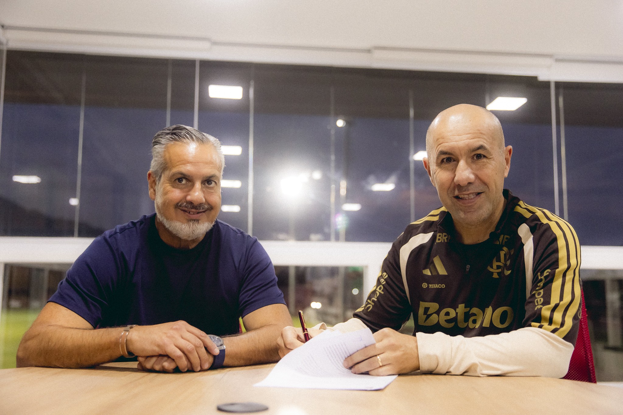 Jardim diz que procurou Filipe Luís: 