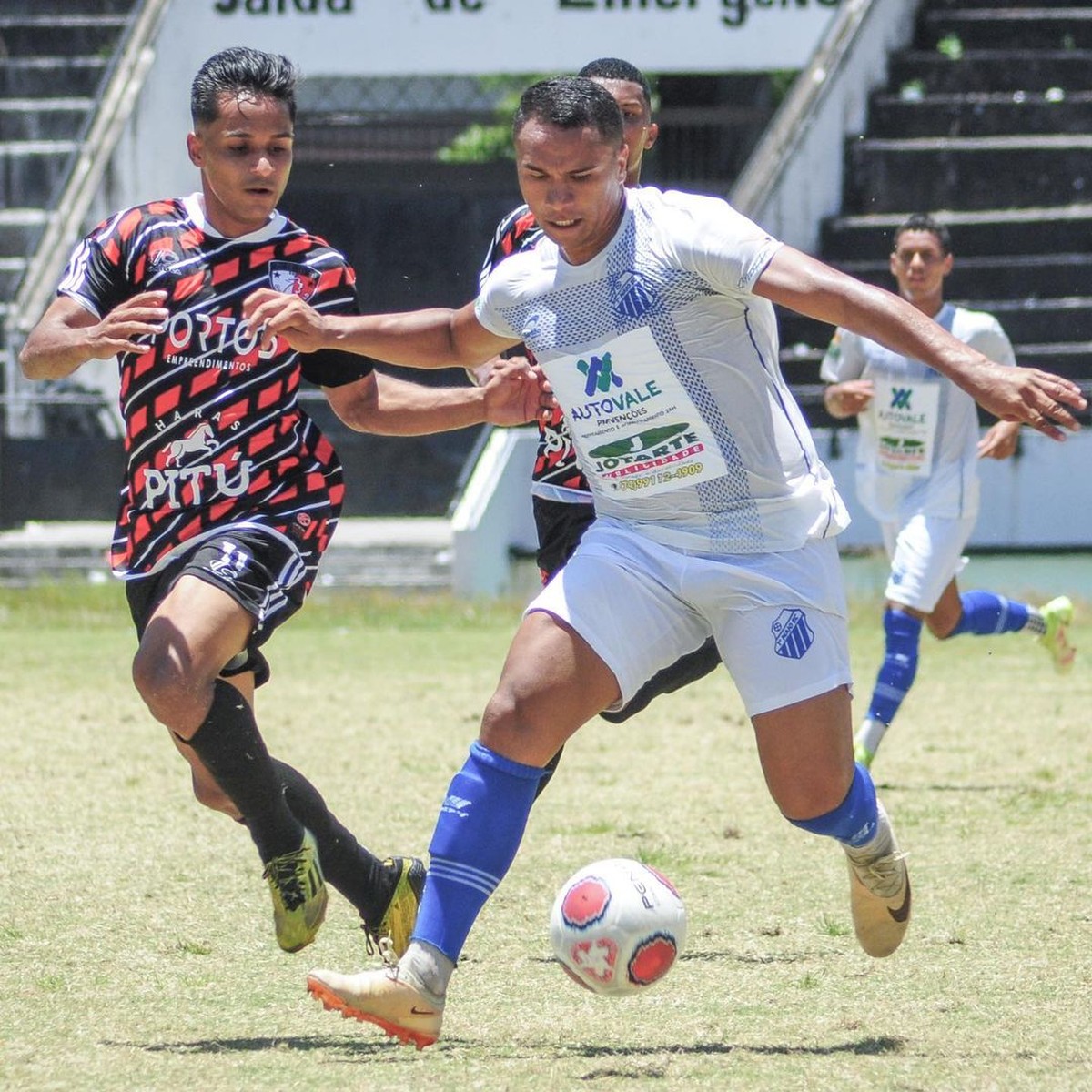 Seleção de Futebol do Paulista goleia Limoeiro pela Copa do Interior