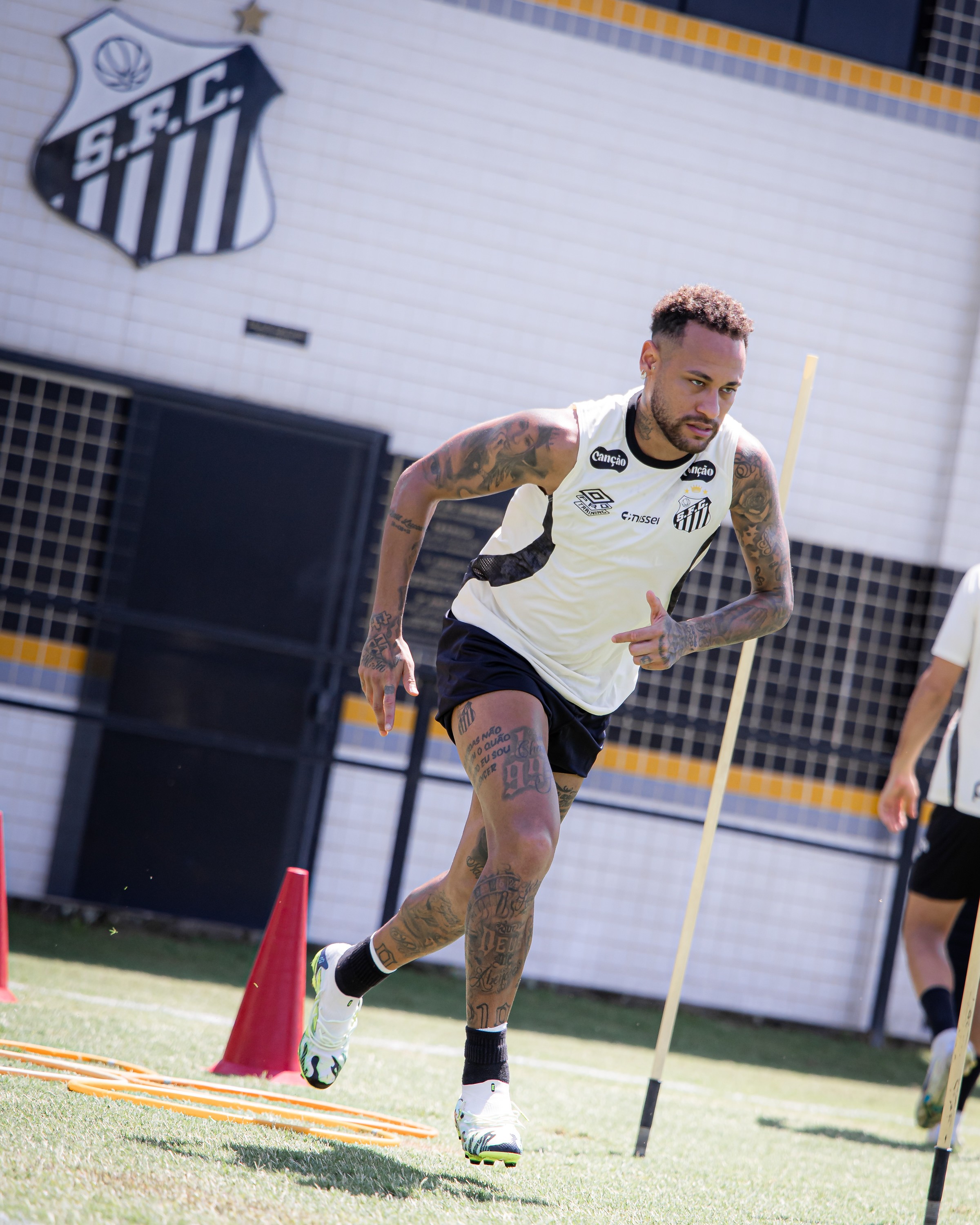 Escalação do Santos: Neymar e titulares são preservados do treino