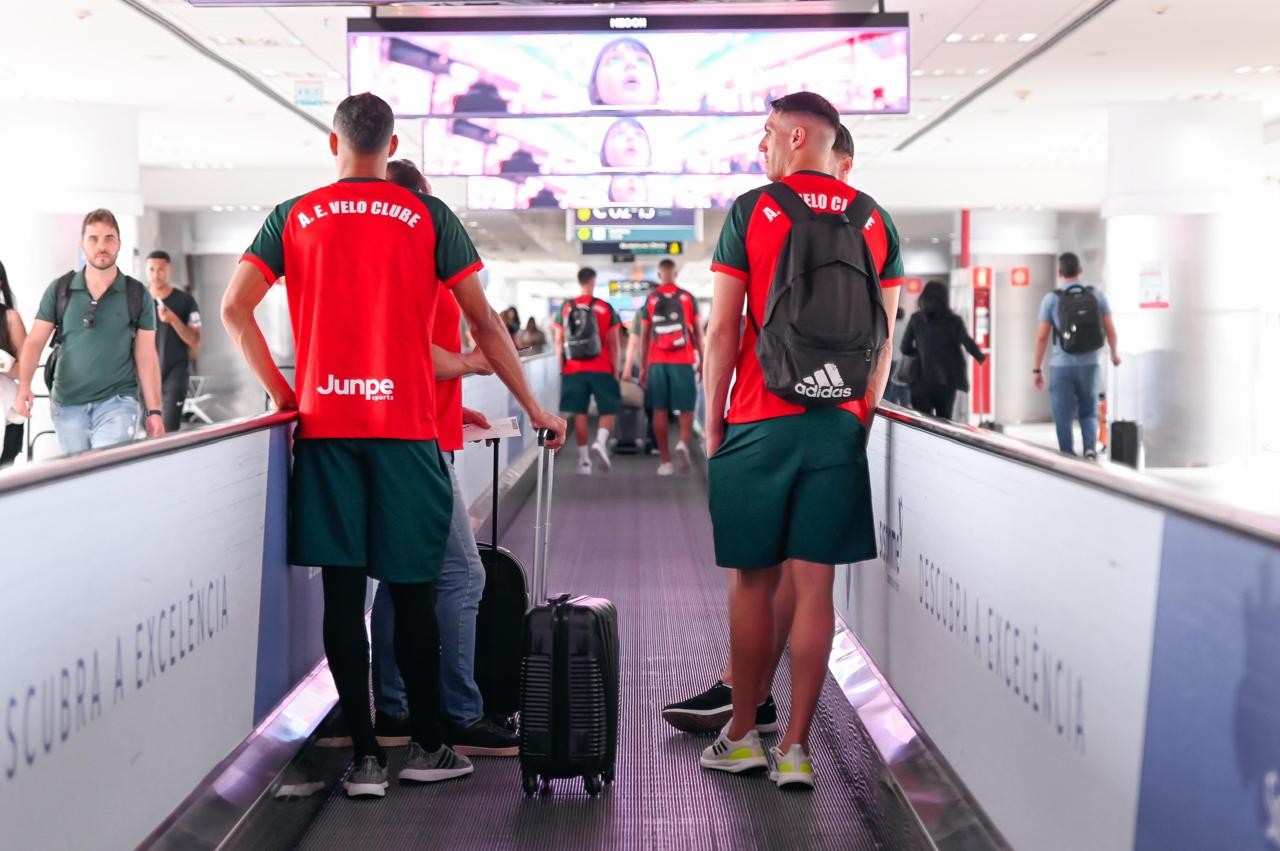 Rival do São Paulo estreia em jogo fora do estado com viagem de avião