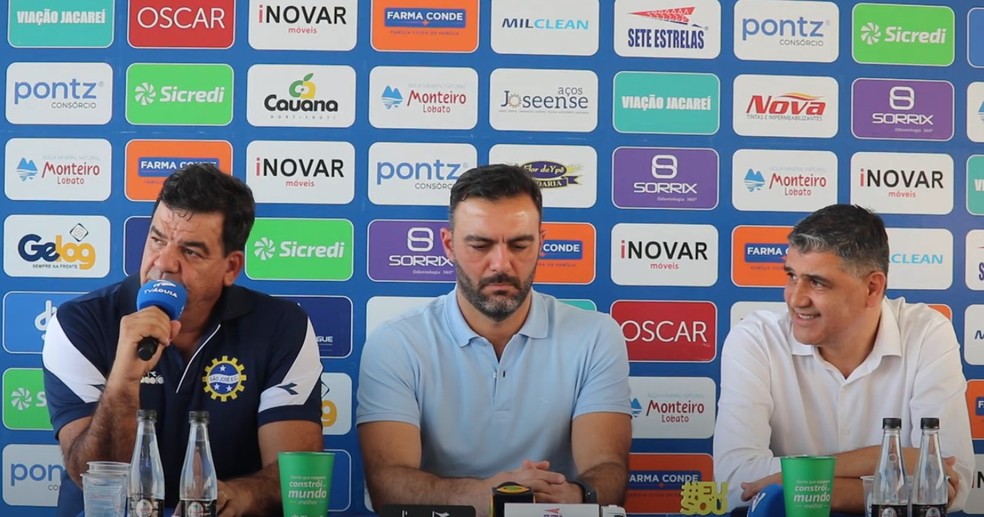 Moacir Júnior, Bruno Constantino e Sidiclei Menezes em coletiva no São José — Foto: Danilo Sardinha