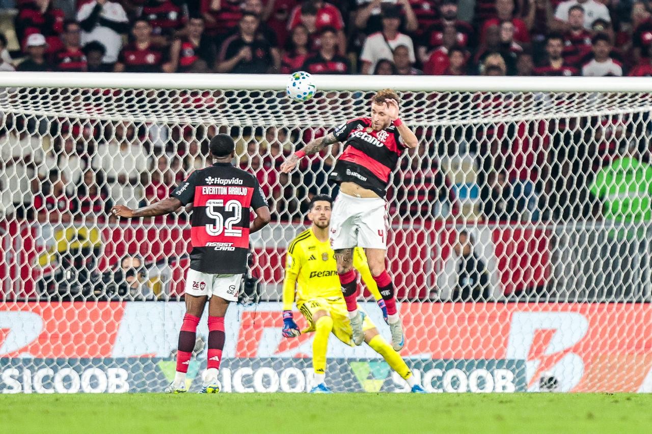 Mesmo com falhas repetidas no Flamengo, Rossi ganha apoio de Jardim antes de pausa para a Copa