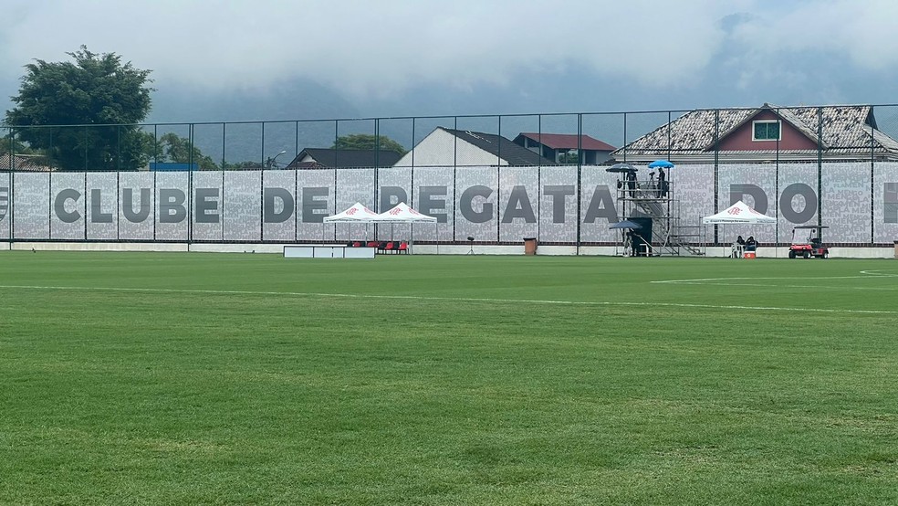 Campo 5 do Ninho do Urubu, CT do Flamengo — Foto: Letícia Marques