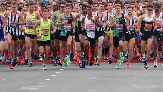 40 mil pessoas vão correr a Maratonaganhar dinheiro fazendo apostasLondres neste domingo