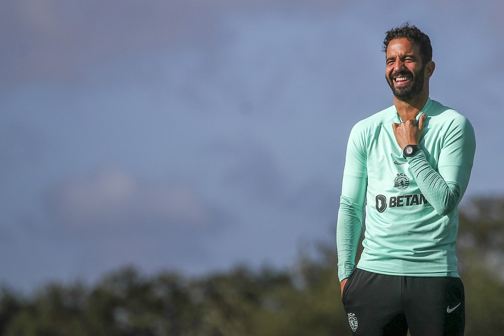 Ruben Amorim, em treino do Sporting — Foto: José Sena Goulão/EFE