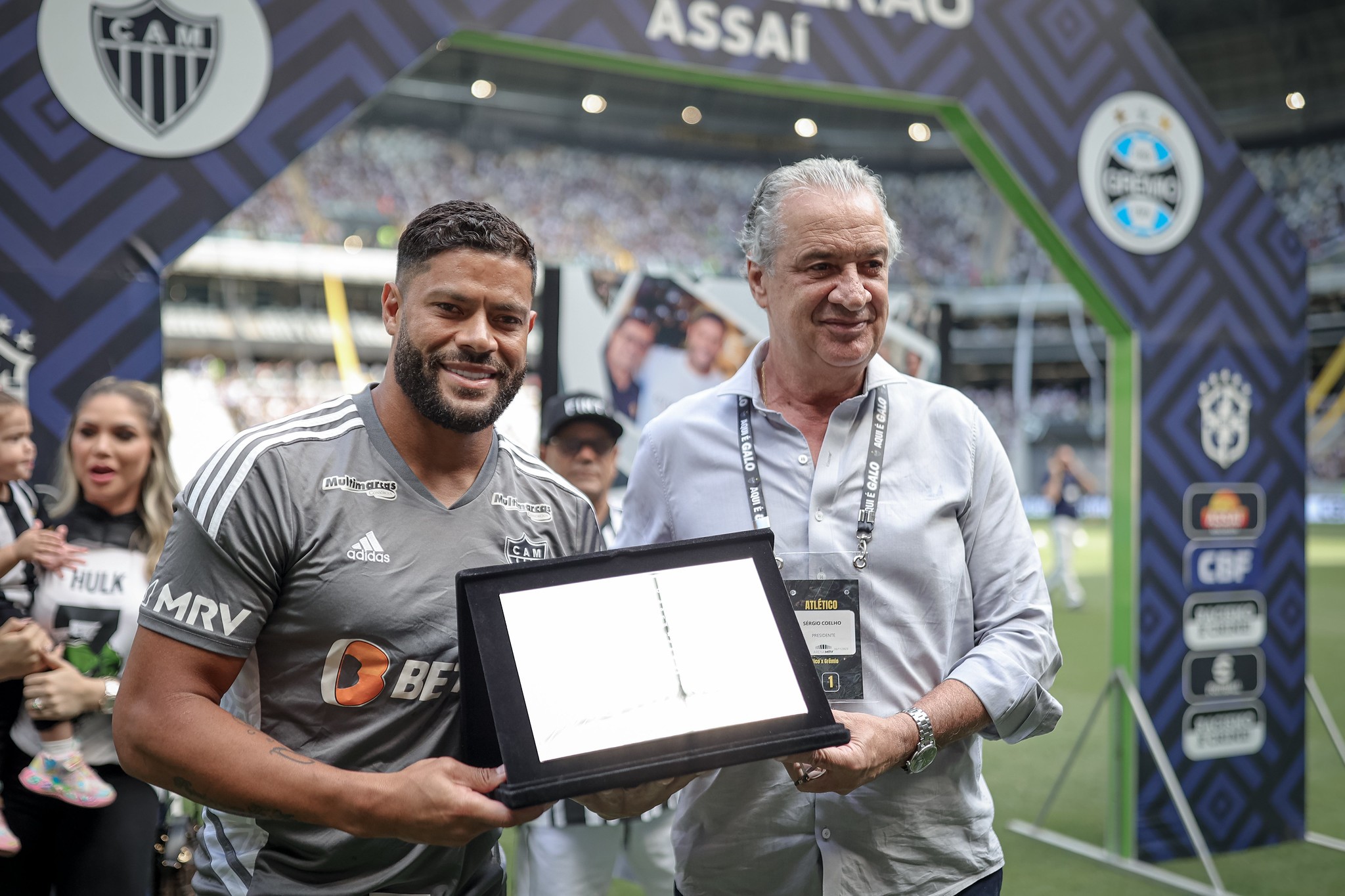 Presidente do Atlético-MG garante permanência de Hulk: 