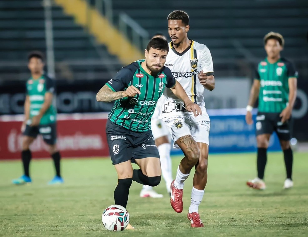 Volta Redonda visitante em partida contra o Maringá