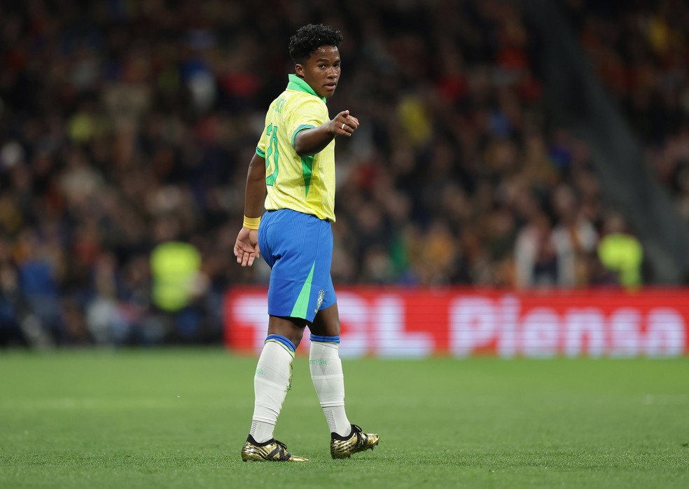 Endrick celebra gol pela seleção brasileira contra a Espanha — Foto: Rafael Ribeiro / CBF