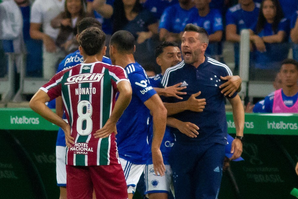 Irmão' do Cruzeiro, Valladolid decepciona; Ronaldo e Pezzolano