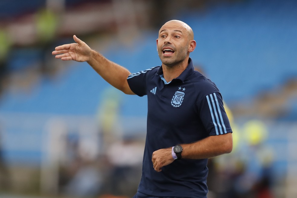 Brasil enfrenta o Peru em jogo que pode definir futuro do técnico