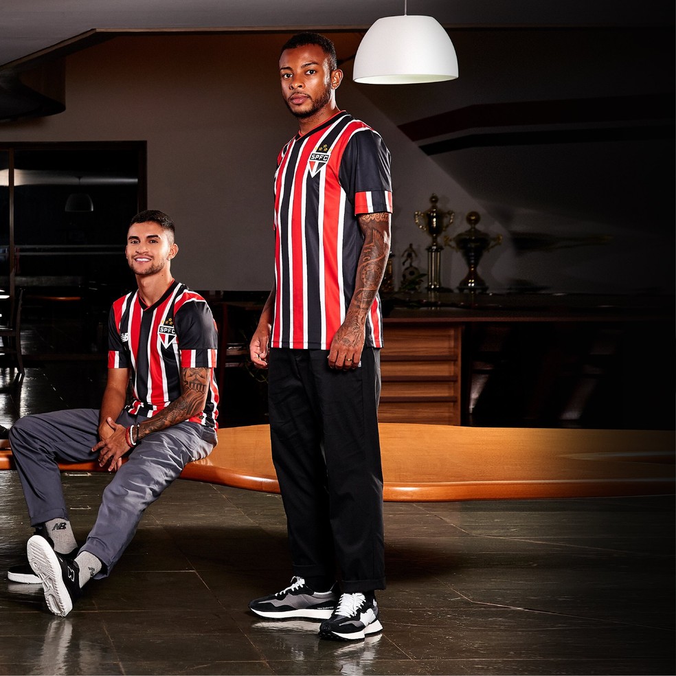 Nova camisa do São Paulo — Foto: Reprodução / Twitter