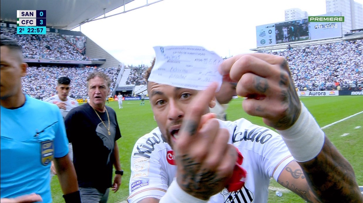 Substituição por engano de Neymar gera memes e zoeira nas redes sociais; veja