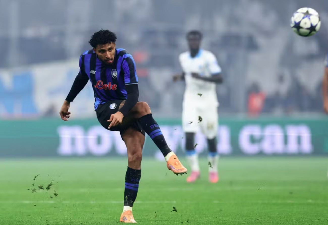 Éderson diz não entender recuo do United em transferência e nega problema em exames