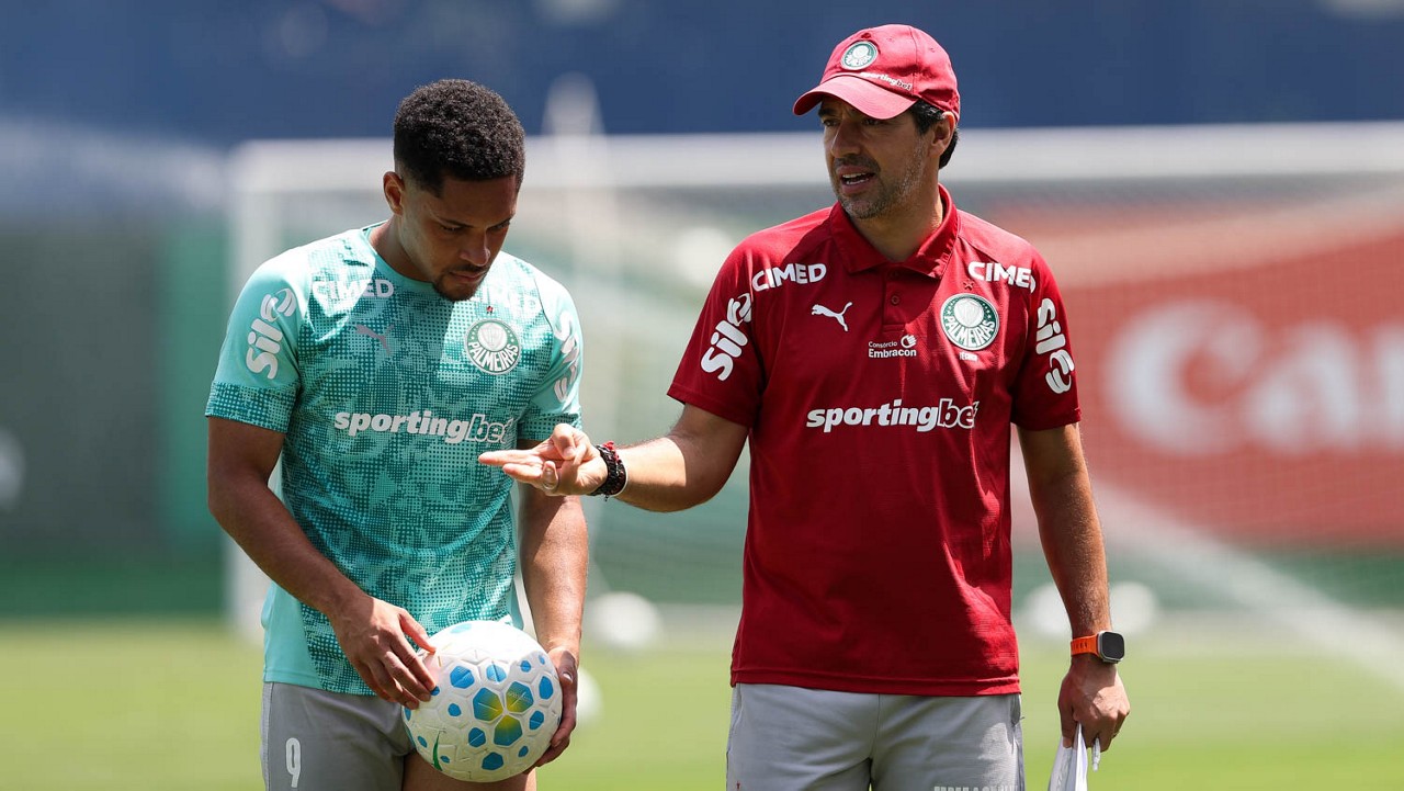 Palmeiras aproveita Data Fifa para treinar finalizações e corrigir falhas ofensivas