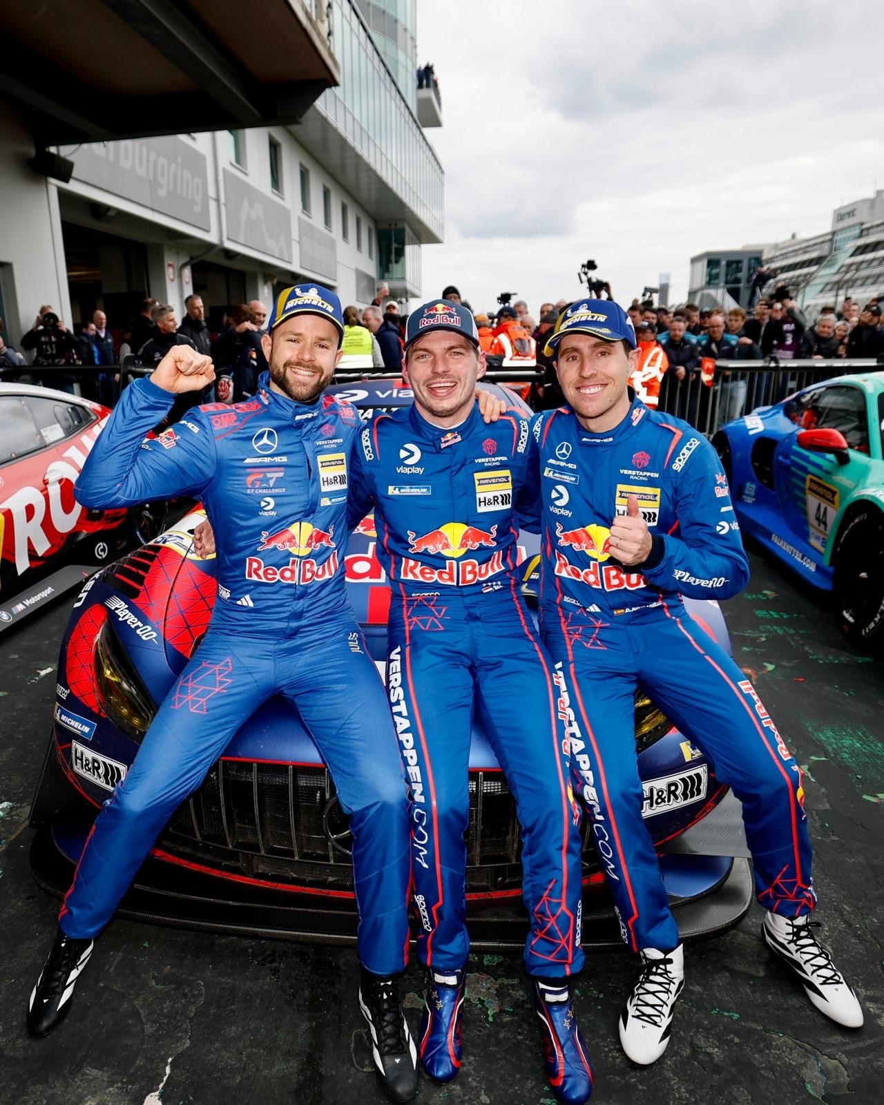 Vitória de Verstappen é anulada em corrida de endurance por infração nos pneus