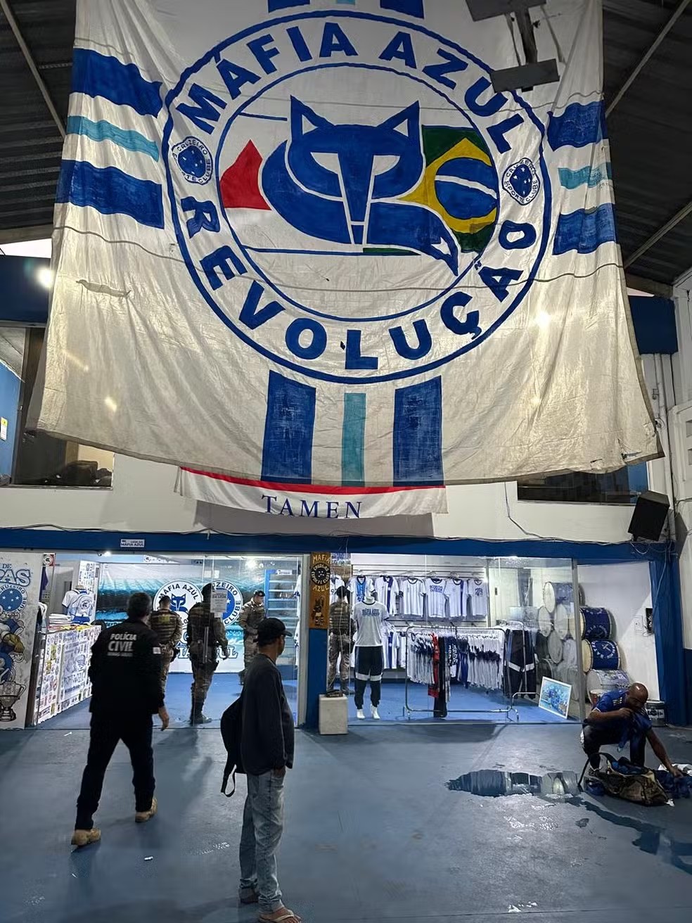 Polícia cumpre diligências na sede da Máfia Azul — Foto: Divulgação/PCMG