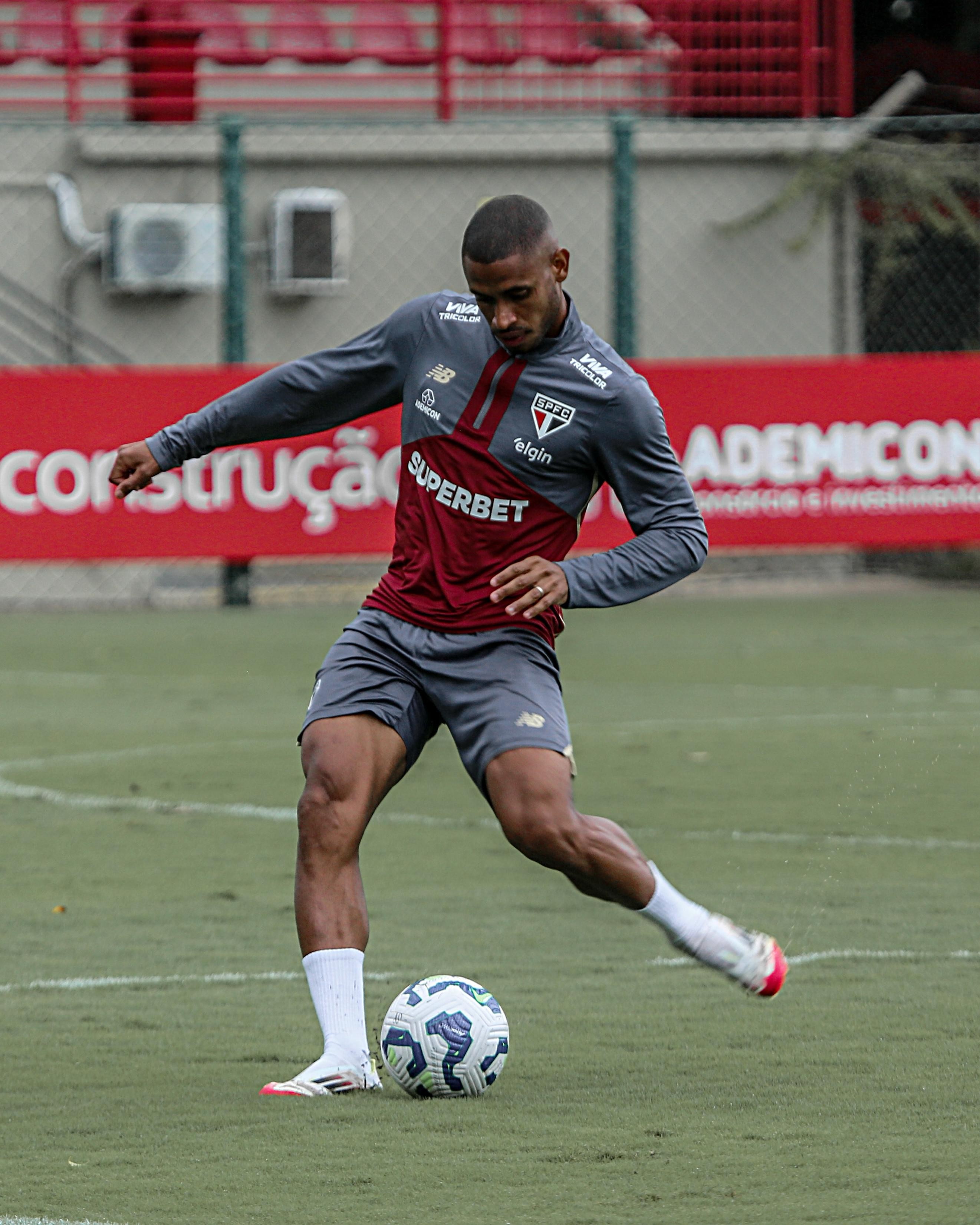 A BATALHA PELA CAMISA 9! André Silva, Calleri e o futuro no ataque do Tricolor!