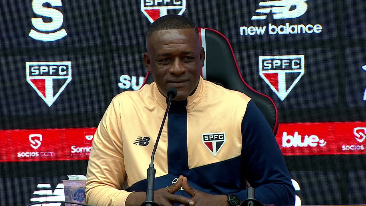 Confira na íntegra a coletivaapp de jogo de futebol que ganha dinheiroCarlos Gruezo, assistente técnico do São Paulo