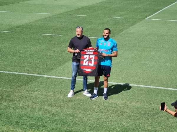 Juninho explica comemoração e destaca papel como trabalhador no Flamengo