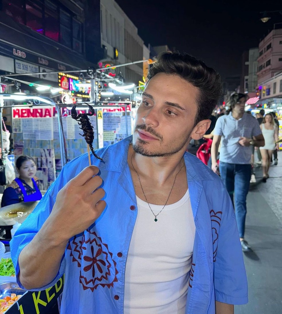 Raphael Veiga curte férias na Tailândia — Foto: Reprodução/Instagram