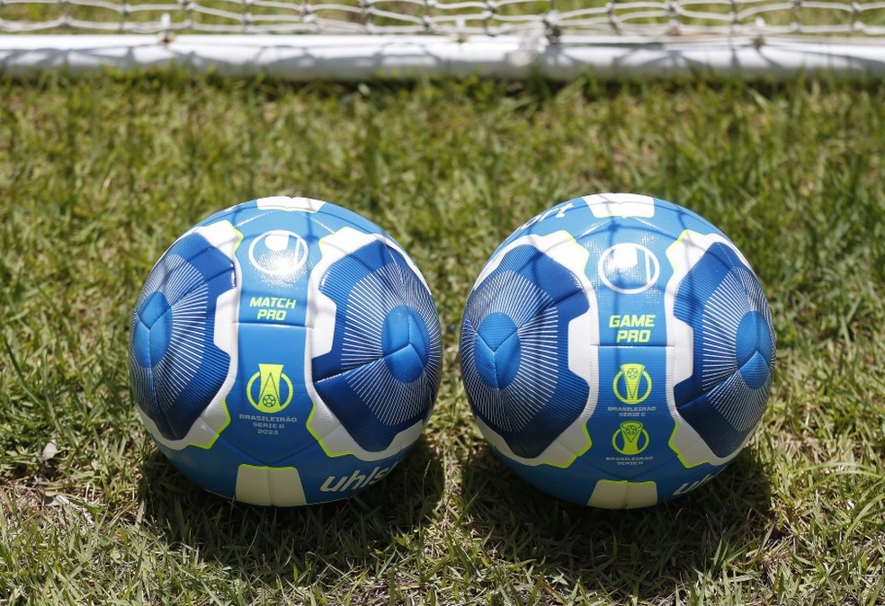 CBF lança bolas das Séries B, C e D; veja fotos, futebol