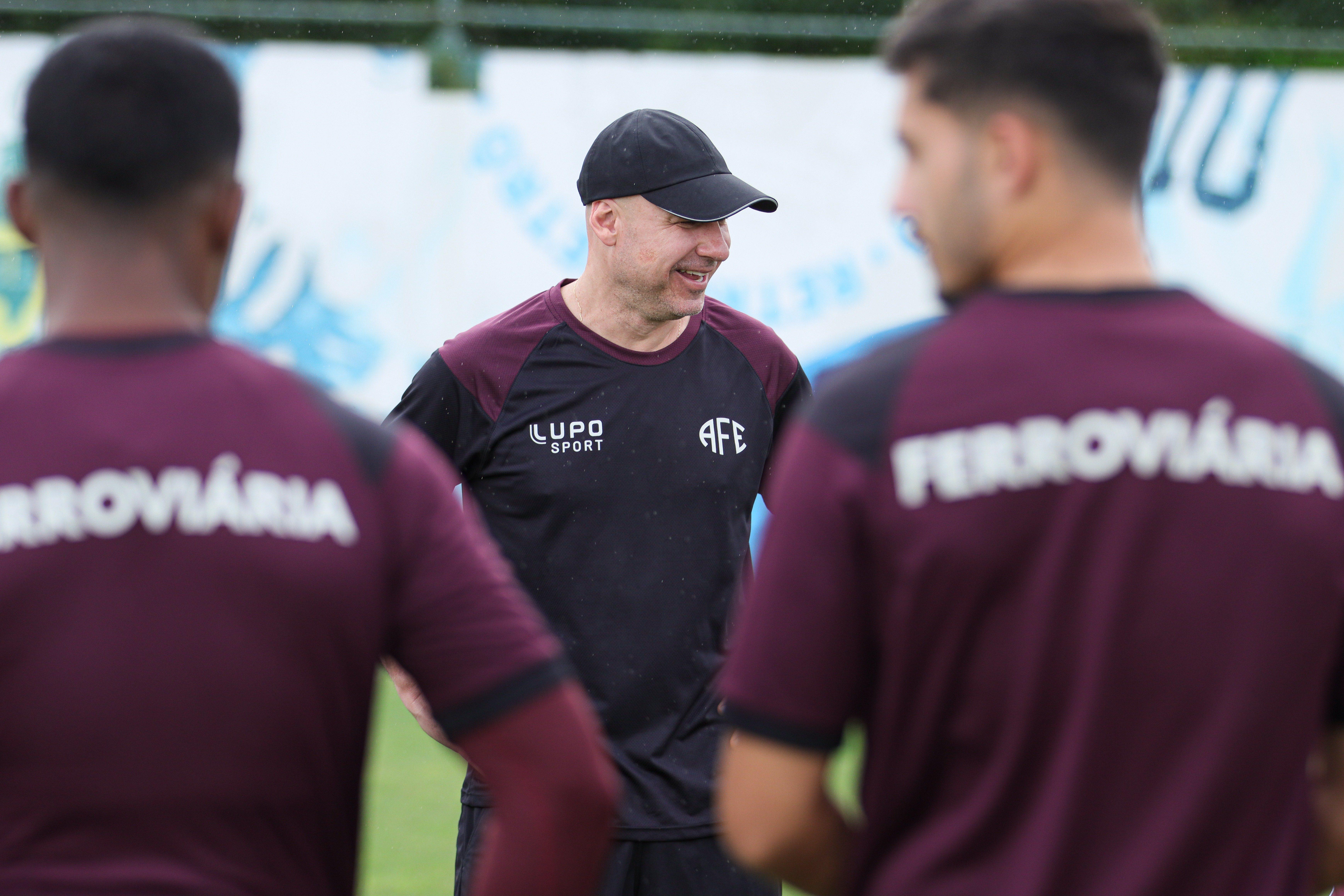 São Paulo x Ferroviária: Corrêa destaca importância de jogo-treino em "alto nível"