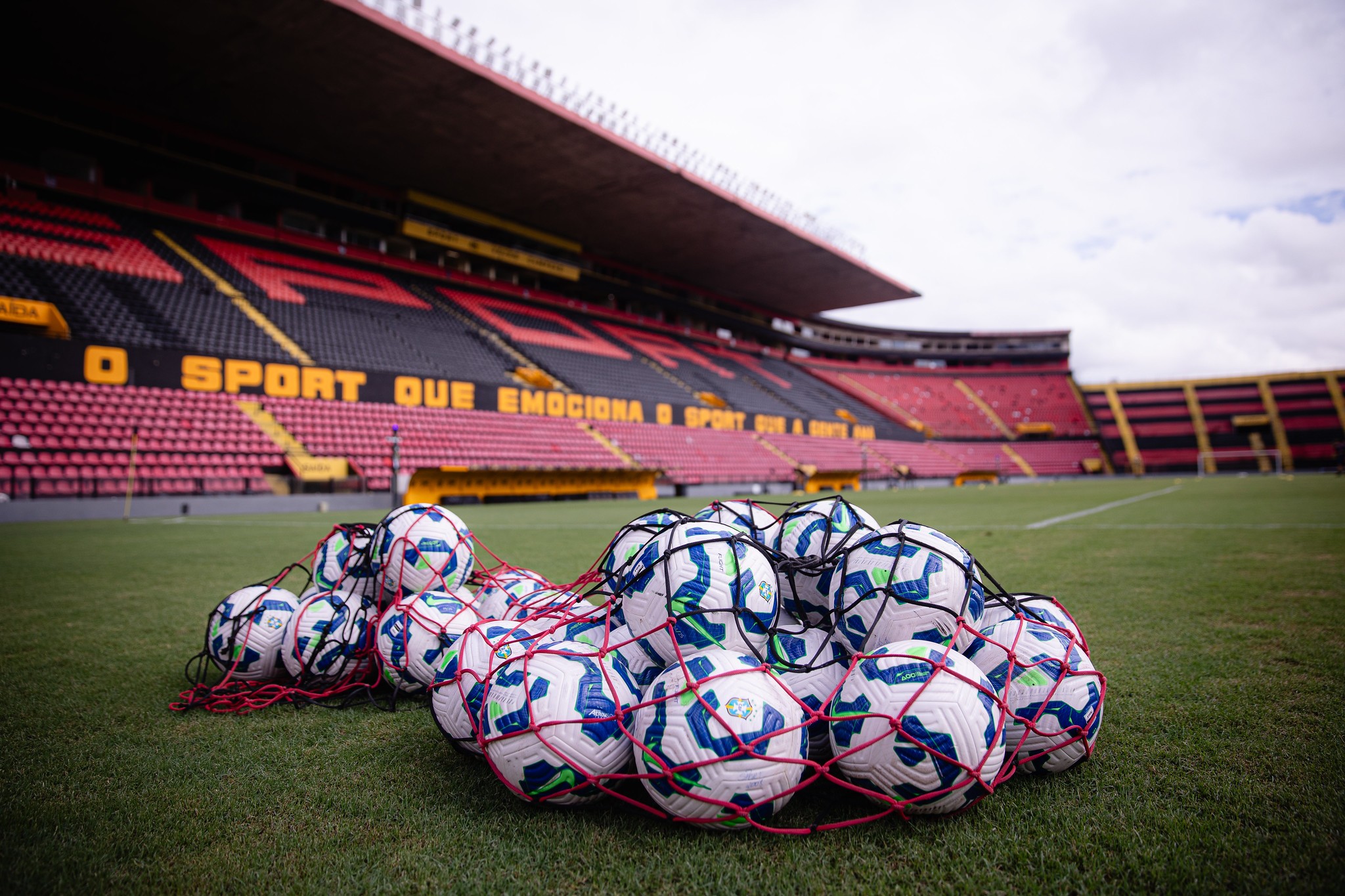 Sport x Santos: onde assistir ao vivo, horário e escalações