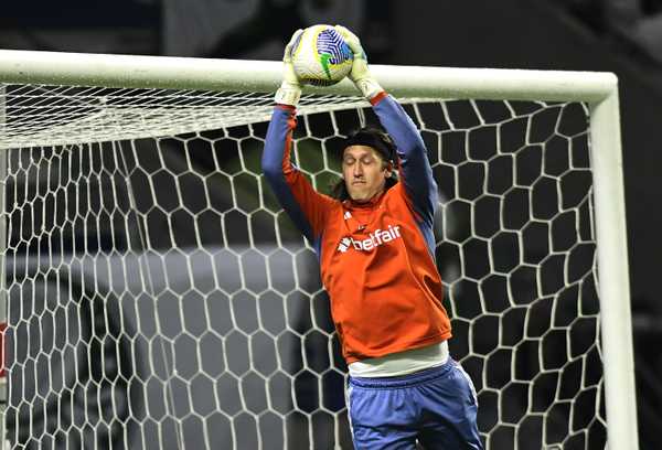 Estreia de Cássio em Clássicos Pelo Cruzeiro: Histórico Positivo e Nova Missão
